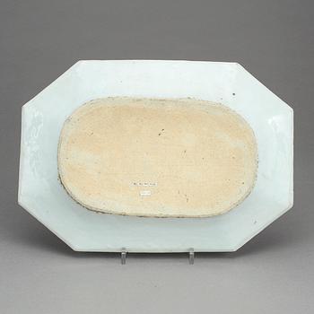FAT, porslin, Kina, Quanlong (1736-1795).