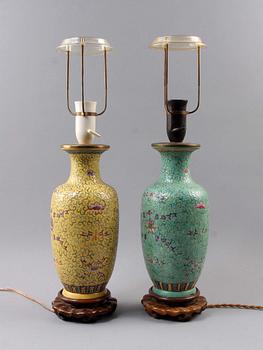 BORDSLAMPOR, 2+1. Porslin.