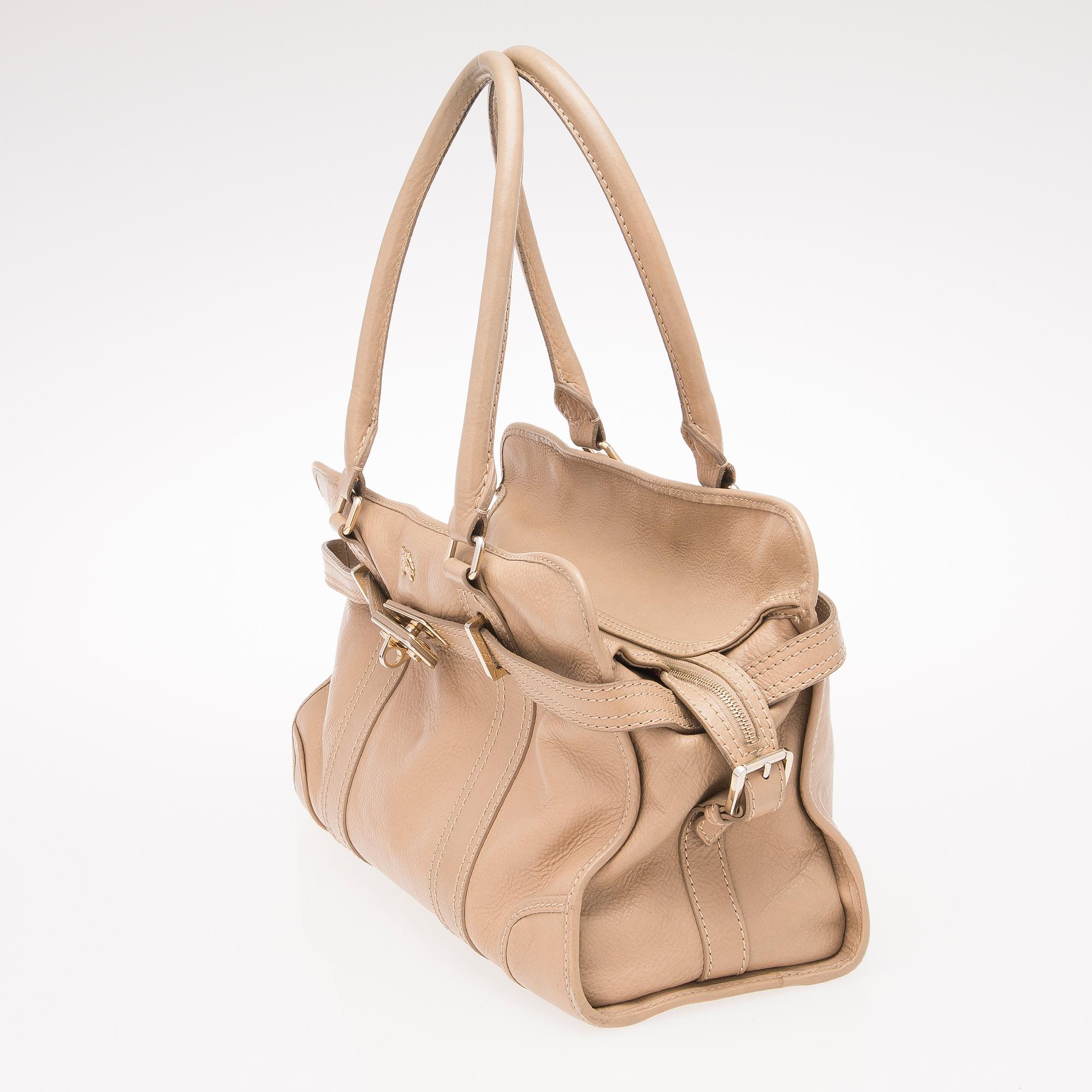 A BURBERRY PRORSUM BAG. Bukowskis