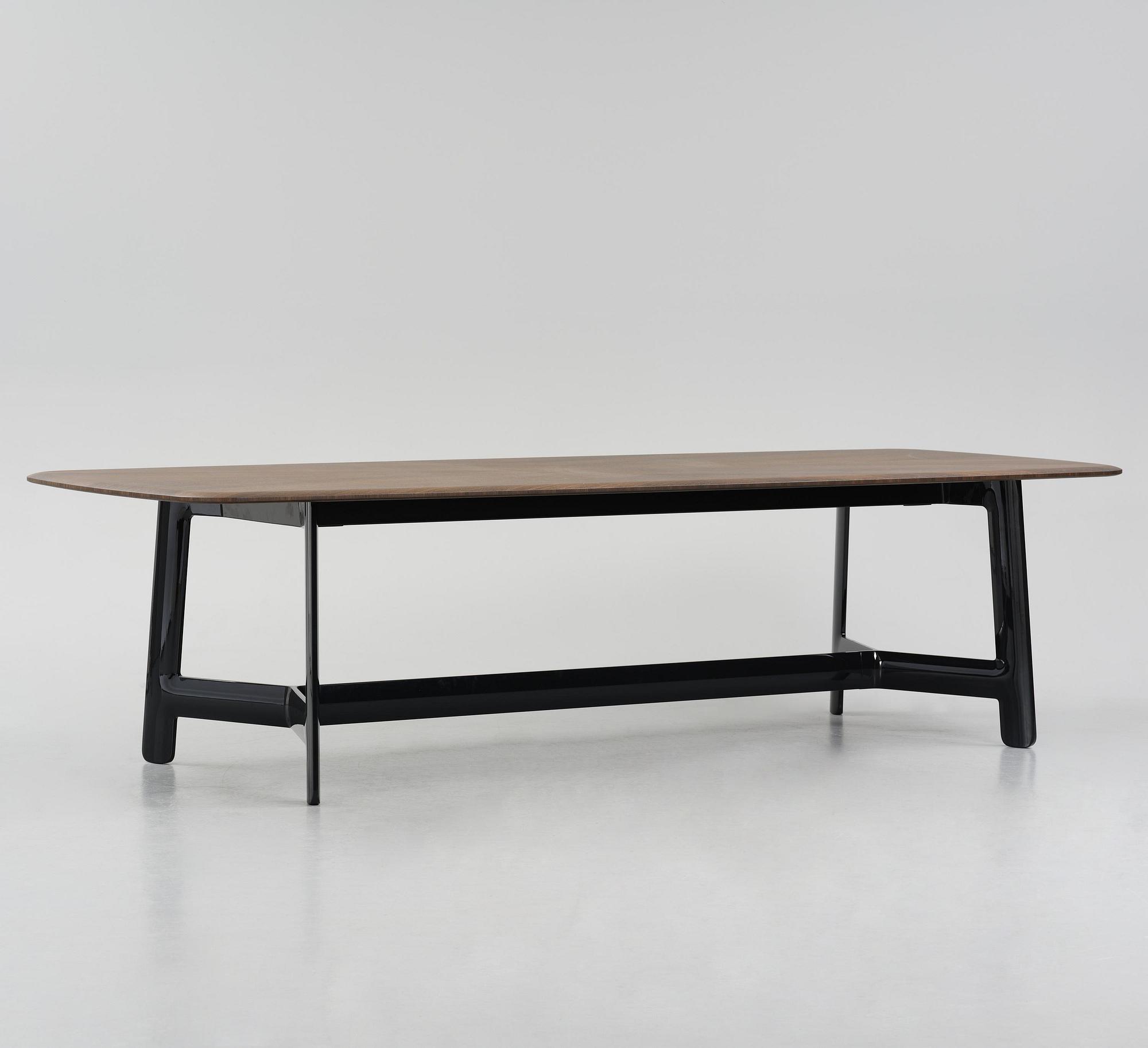 Antonio Citterio, an "Alex" dining table, B&B Italia, Italy, post 2017.
