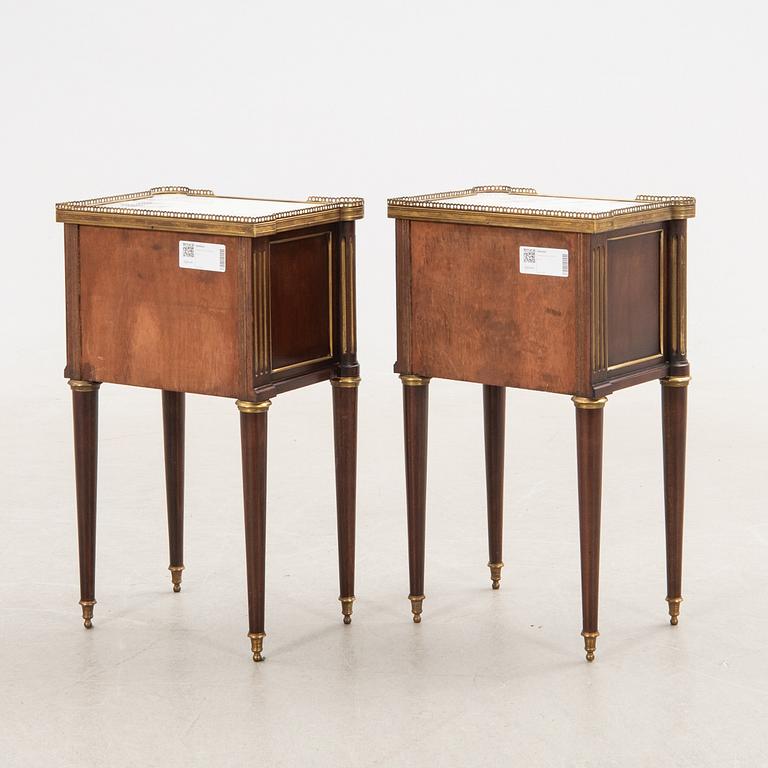 Sängbord, ett par, 1900-tal.