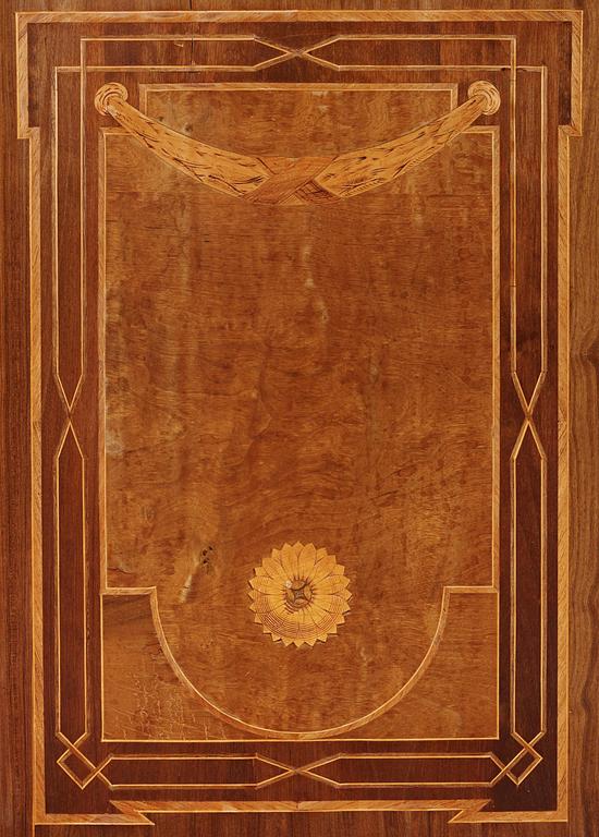 Byrå, av Georg Haupt (mästare i Sockholm 1770-84), Gustaviansk.