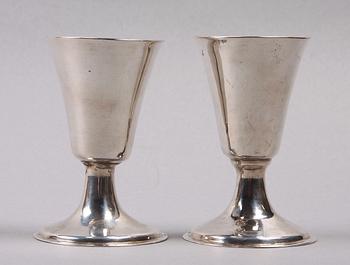 SUPKALKAR, ett par, silver, troligen C. Lundahl, Skara, verksam 1796-1818.