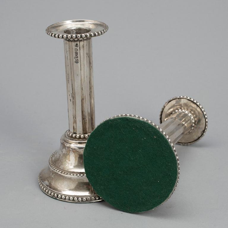 LJUSSTAKAR, ett par, silver, Erik Mörlander, Kalmar, 1786.
