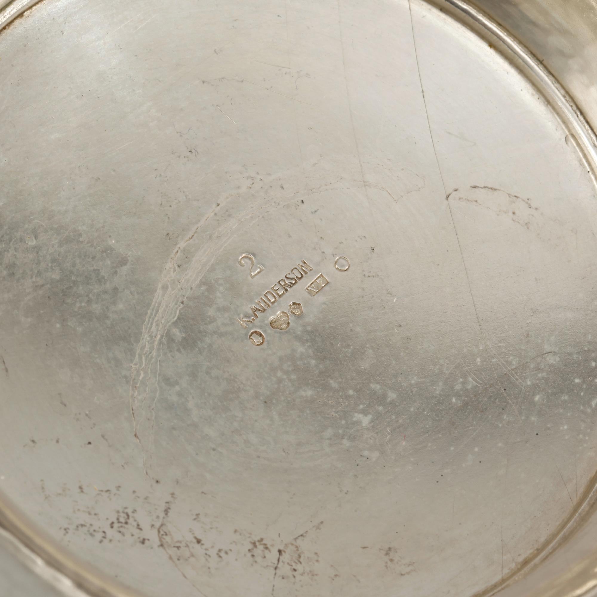 SKÅLAR, 2 st, silver, K Andersson, Stockholm, 1942 och 1923. Vikt 640 g.