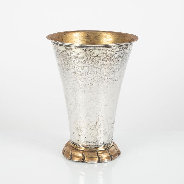 A Swedish parcel-gilt silver beaker, mark if Martin Bernström, Härnösand 1780.