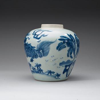 A blue and white jar, Transition 17th century.