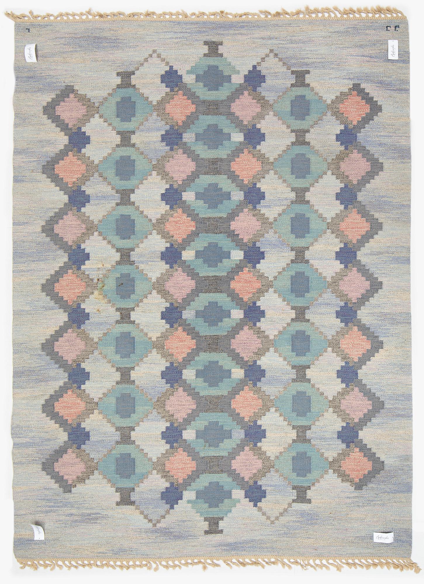 Judith Johansson, matta, "Myosotis" ("Förgätmigej"), rölakan, ca 281 x 200 cm, signerad JJ.
