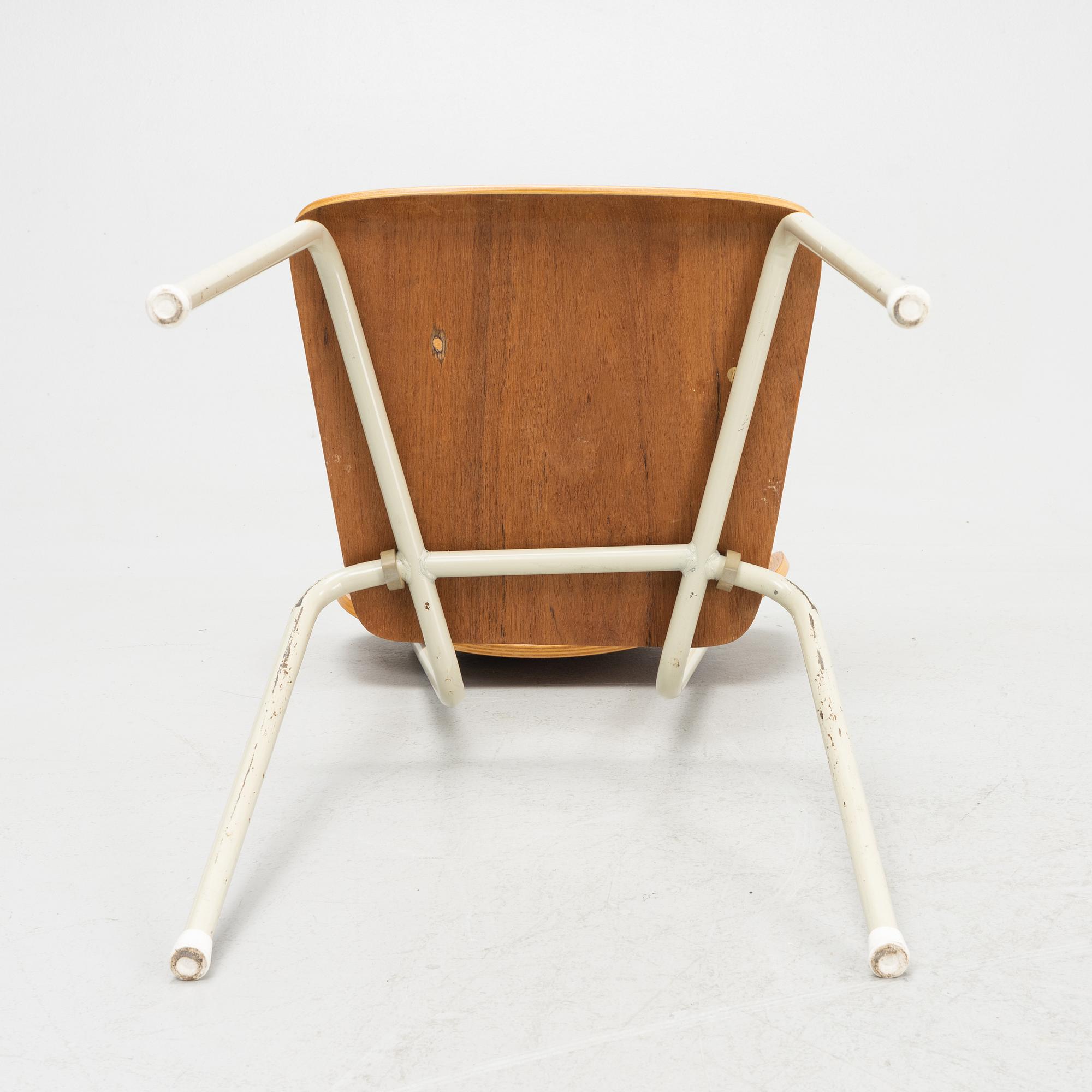 A set of eight chairs, mid 20th Century.