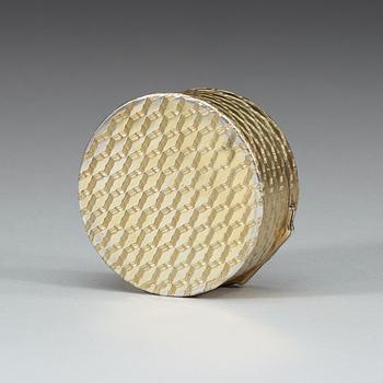 SNUSDOSA, mästarstämpel saknas men med fransk kontrollstämpel. Rokoko, 1700-talets andra hälft.
