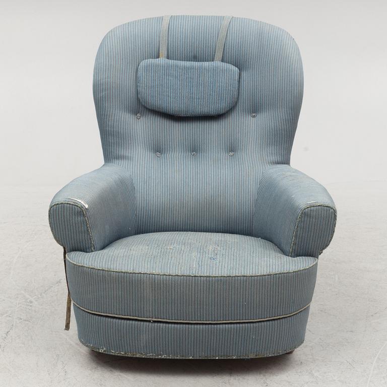 Carl Malmsten, a 'Jättepaddan' armchair, mid 20th Century.