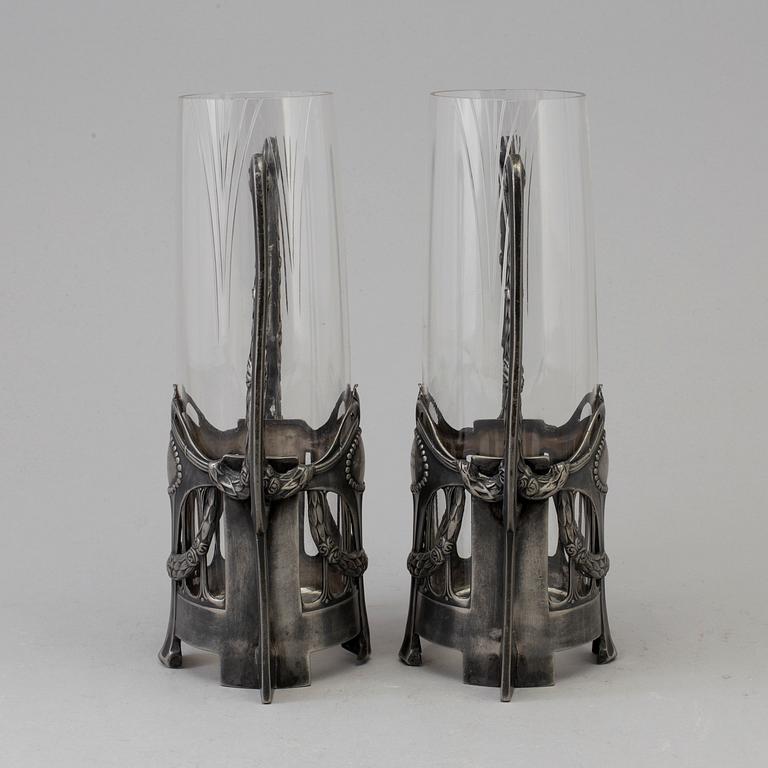 A pair of early 20th century glass vases.