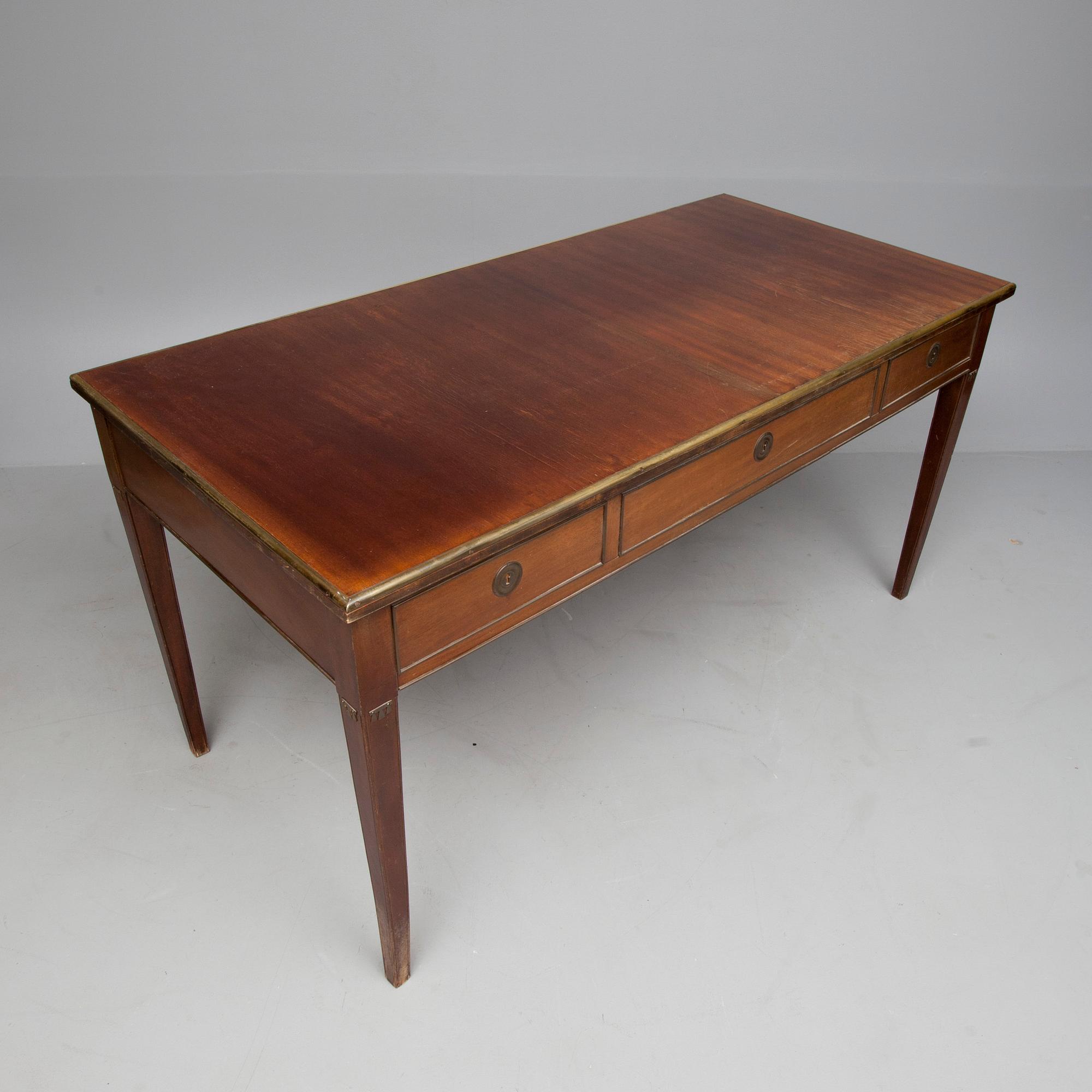 SKRIVBORD, gustaviansk stil, 1900-talets början.