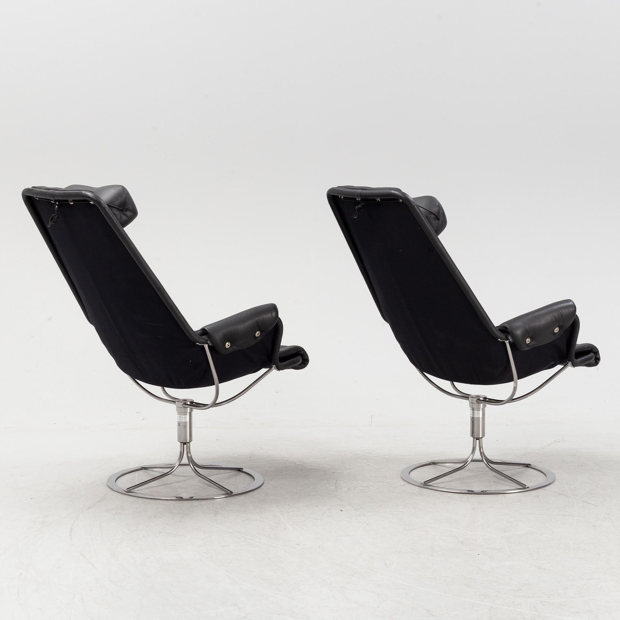 Bruno Mathsson, a apir of 'Jetson' lounge chairs, Dux, Sweden.