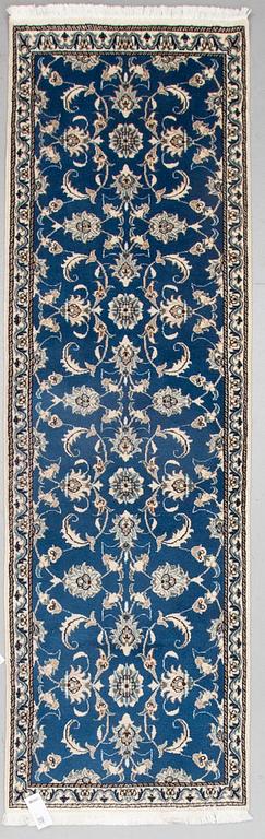 GALLERIMATTA, Nain, ca 245 x 76 cm.