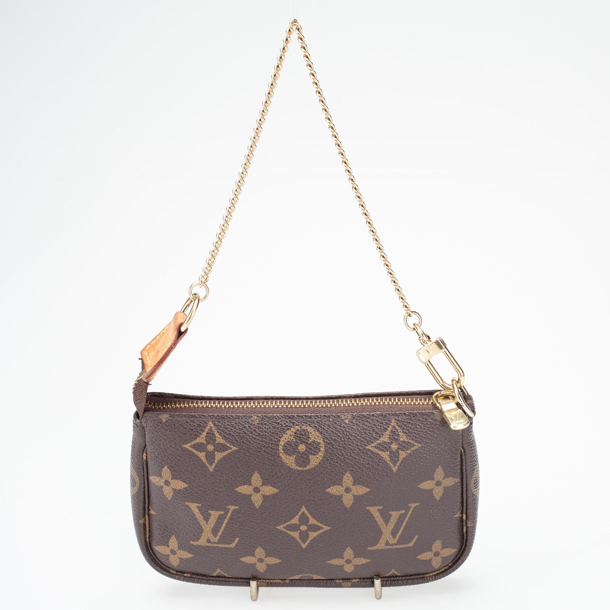 VÄSKA, "Mini Pochette Accessoires", Louis Vuitton.