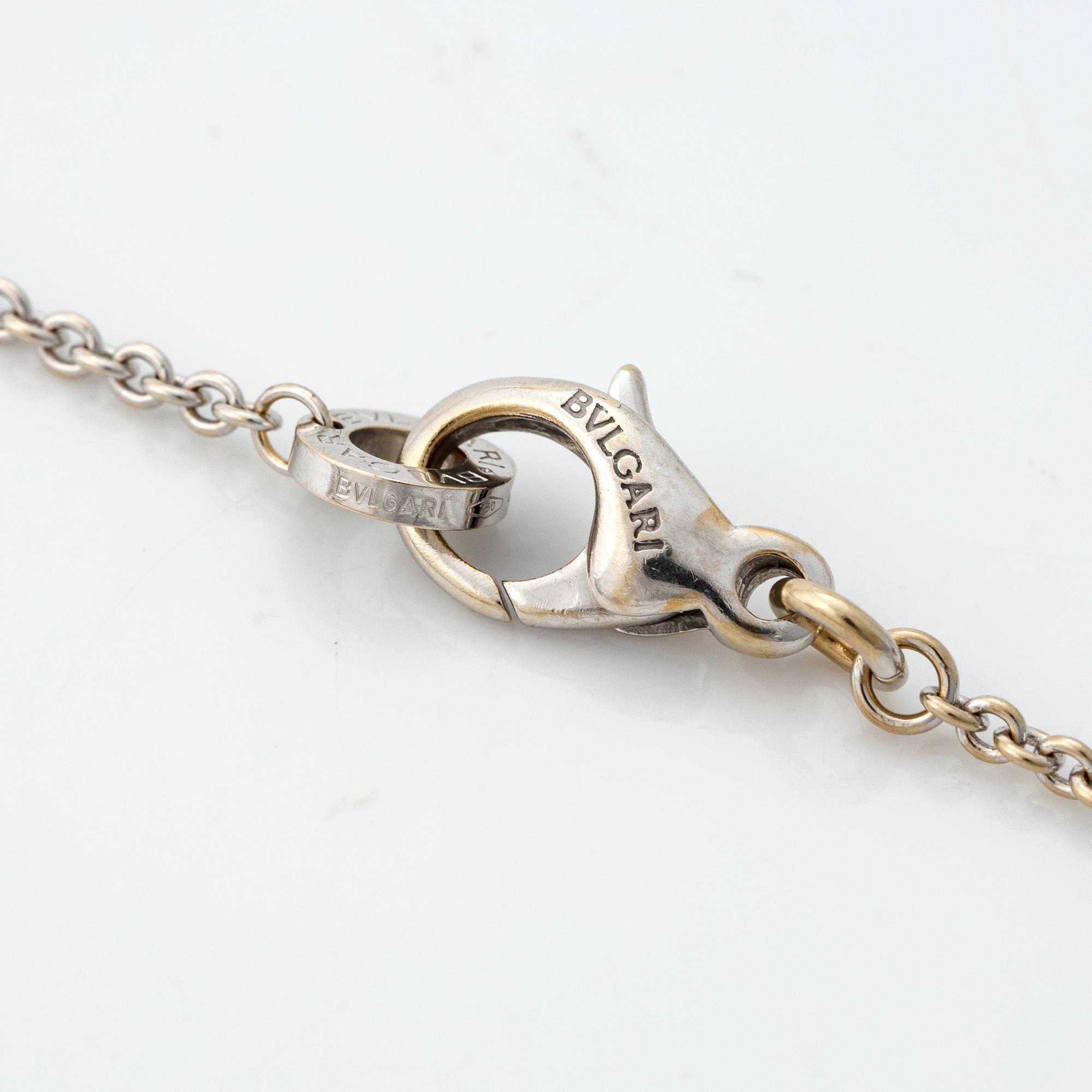 A Bulgari "Parentesi" pendant with a chain.