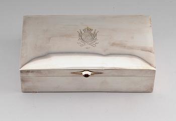 SKRIN, silver, C G Hallberg, Stockholm 1910. Total vikt med inredning 970 g.