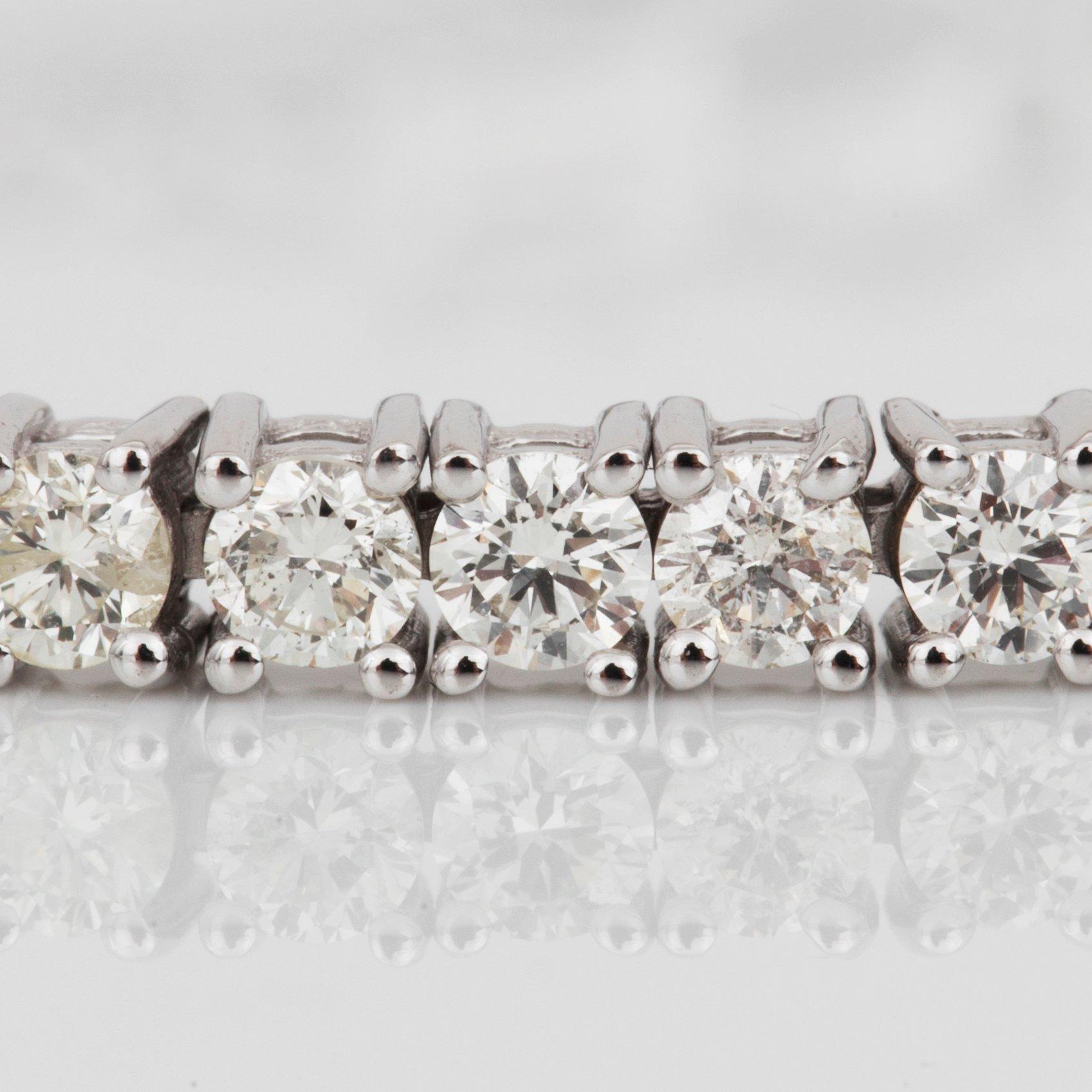 ARMBAND, sk. Tennisarmband, med briljantslipade diamanter, ca 3.70 ct.