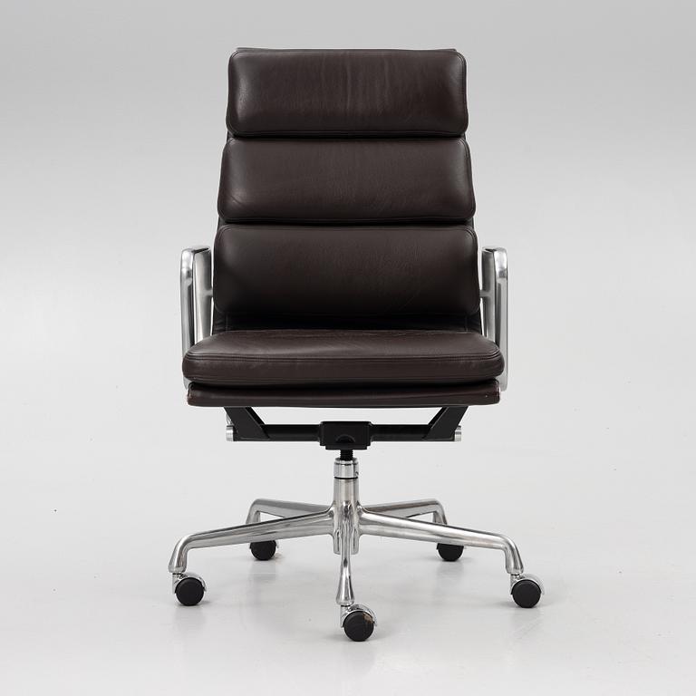 Charles & Ray Eames, kontorsstol, "Soft Pad Chair EA 219, high backrest", Hermen Miller, 2000-tal.