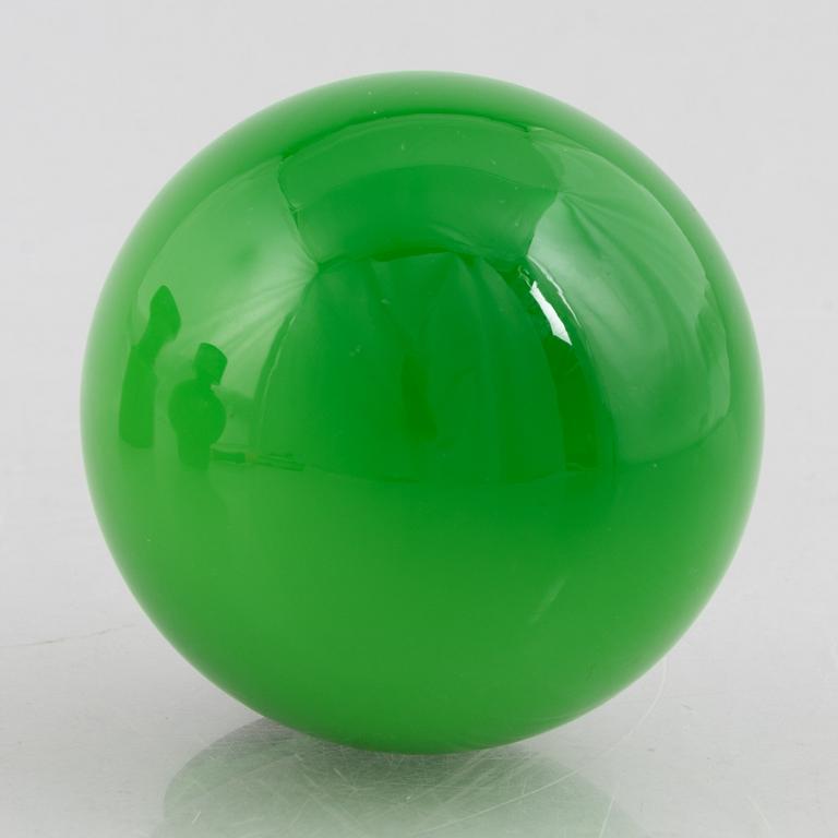 PO Ström, a set of three glass objects, Alsterfors glasbruk, 1960s/70s.