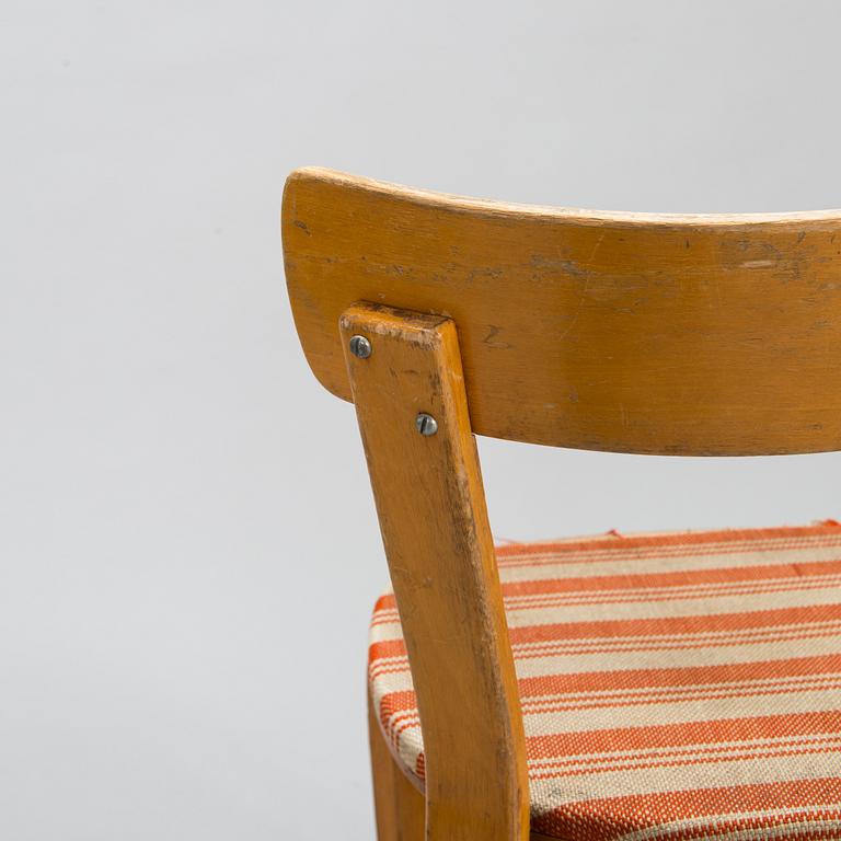 Alvar Aalto, stol, modell 69 O.Y. Huonekalu-ja Rakennustyötehdas A.B. tidigt 1930-tal.