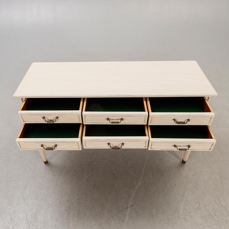 Sideboard Louis XVI-stil 1900-talets mitt/andra hälft.