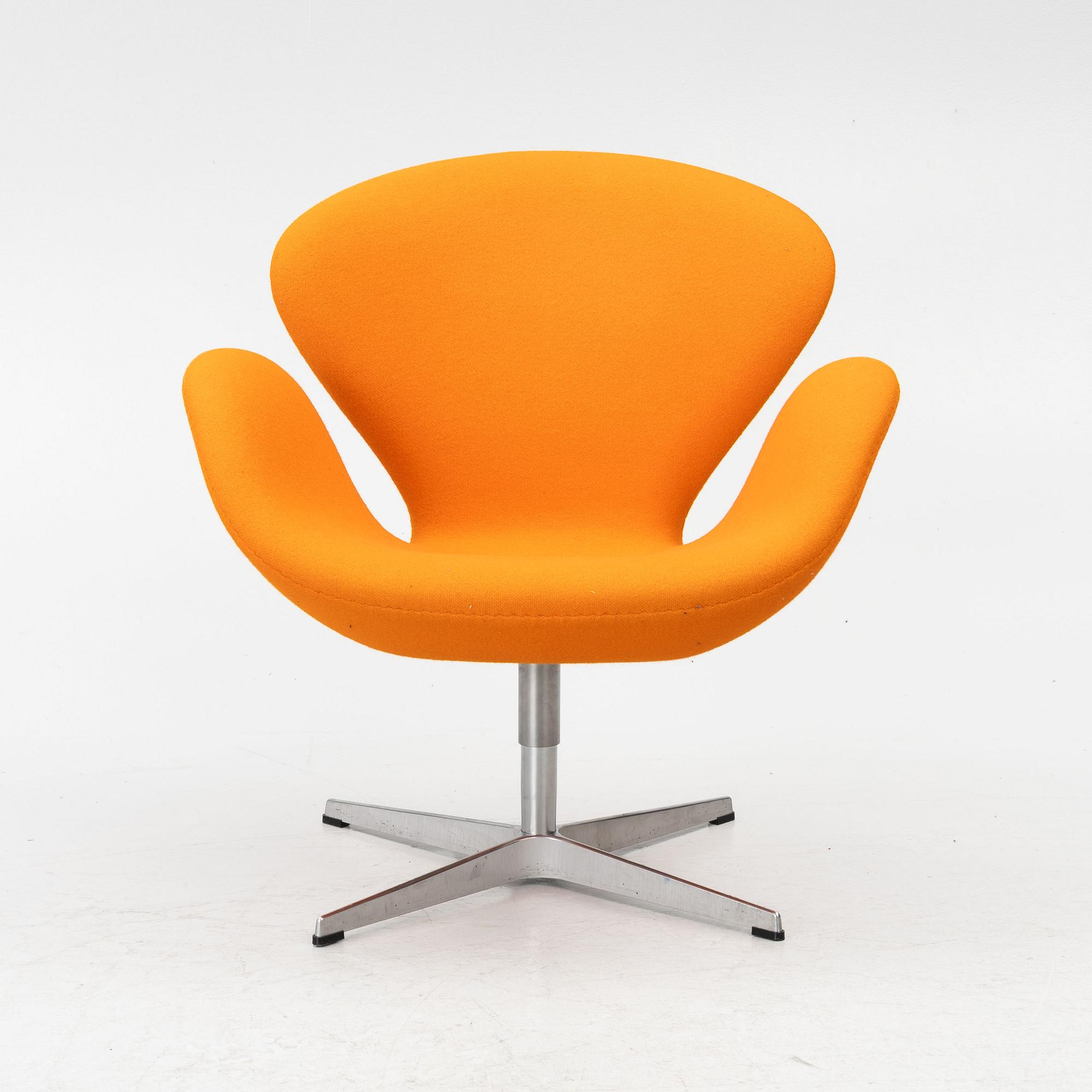 Arne Jacobsen, Fåtölj, "Svanen", Fritz Hansen, Danmark, 2000-tal.