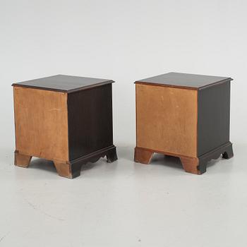 SÄNGBORD, ett par, 1900-tal.