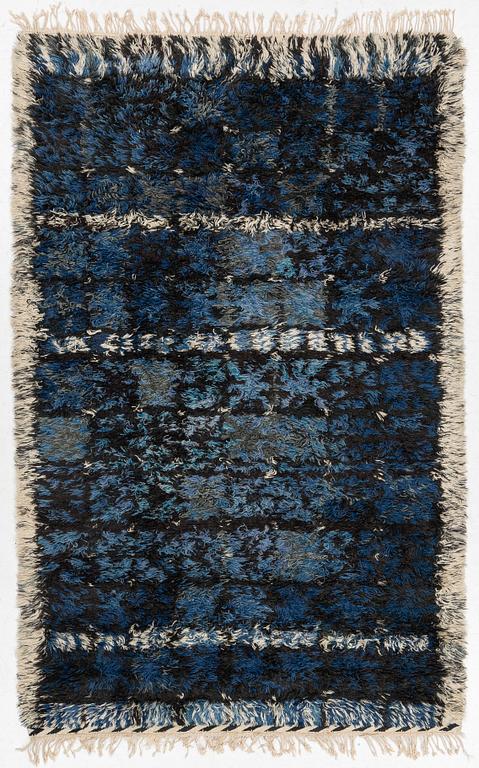 Viola Gråsten, rug, "Skogstjärn", approx. 240 x 155 cm.