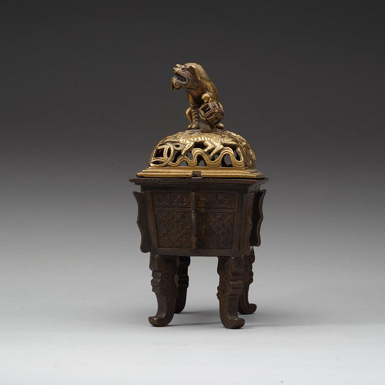 A bronze cencer with later cover. Ming dynasty and Qing dynasty.