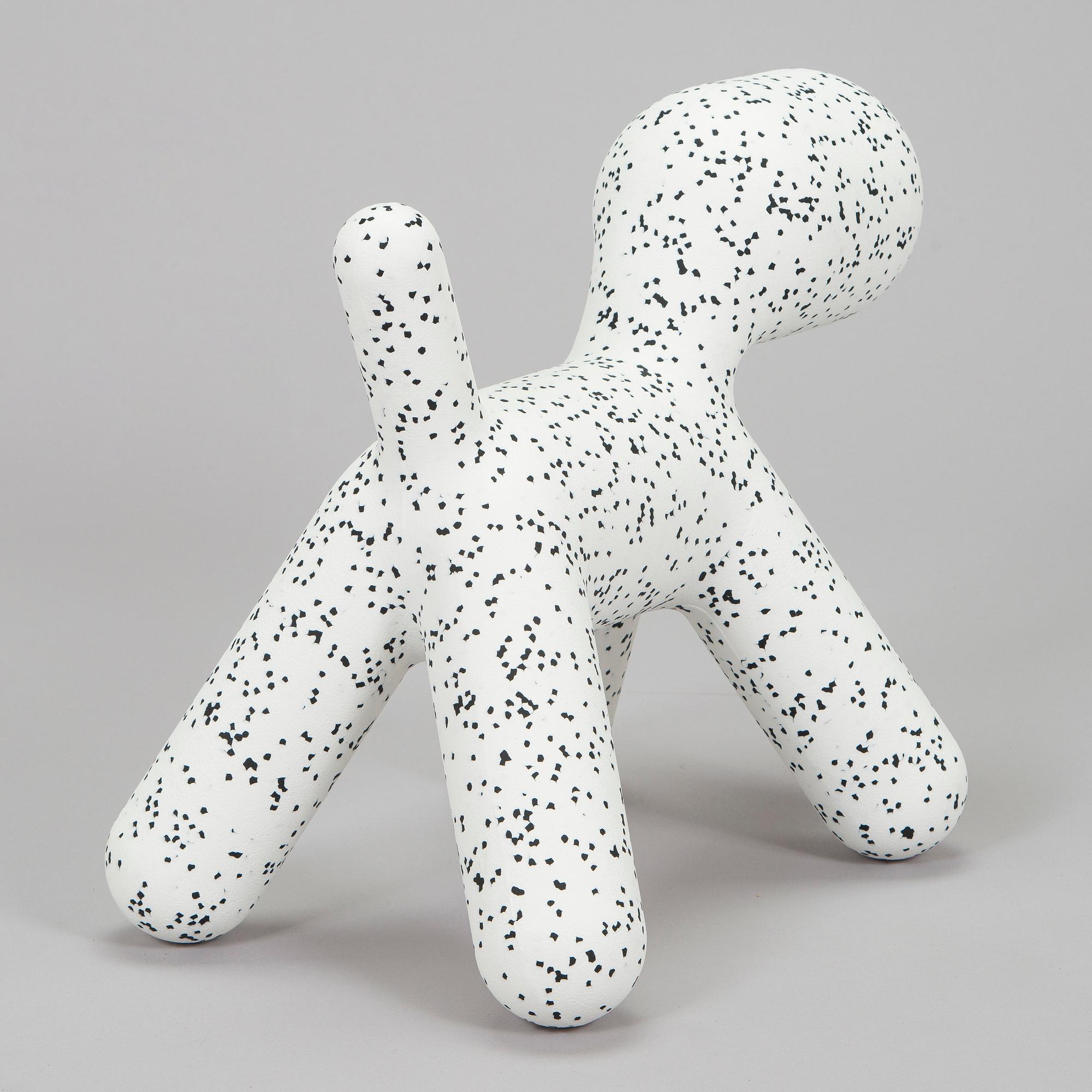 Eero Aarnio, "Puppy Dalmatian", Me Too Collection, Magis, Italia, 2005.