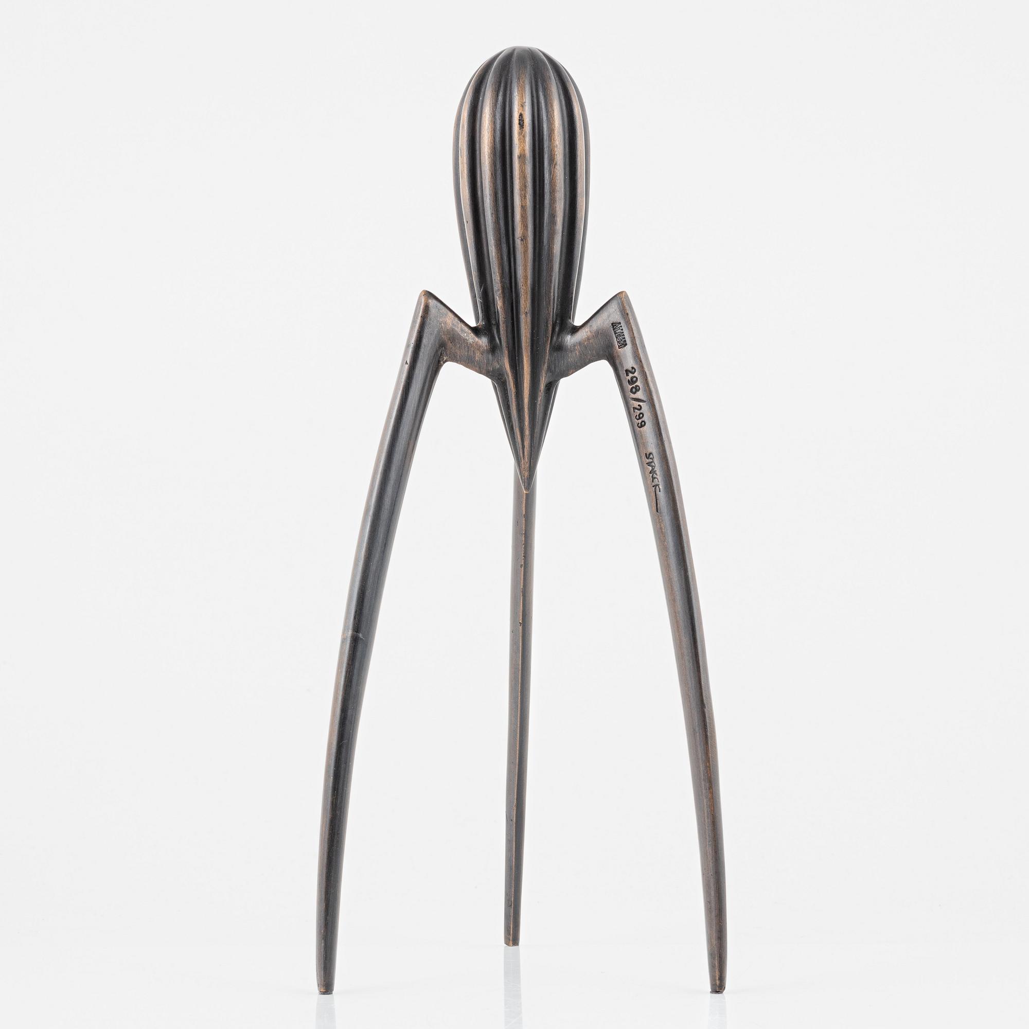 Philippe Starck, juice press, "Juicy Salif", Alessi.