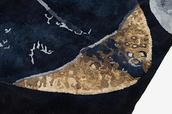 Denise Grünstein, matta "Halo", handtuftad, ca 285 x 269 cm, Ferreira de Sá, Portugal.