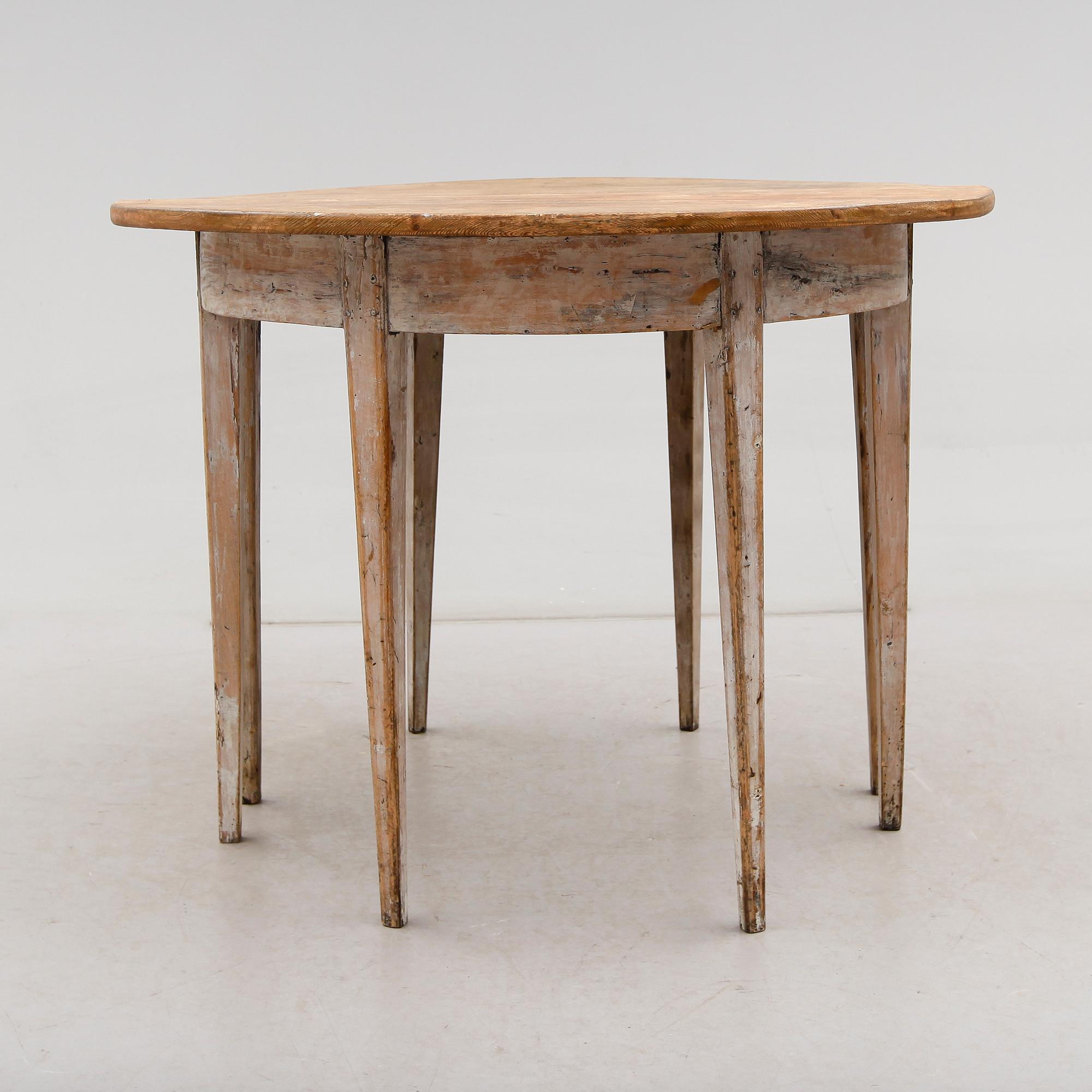 VÄGGBORD, 1 par, omkring år 1800.