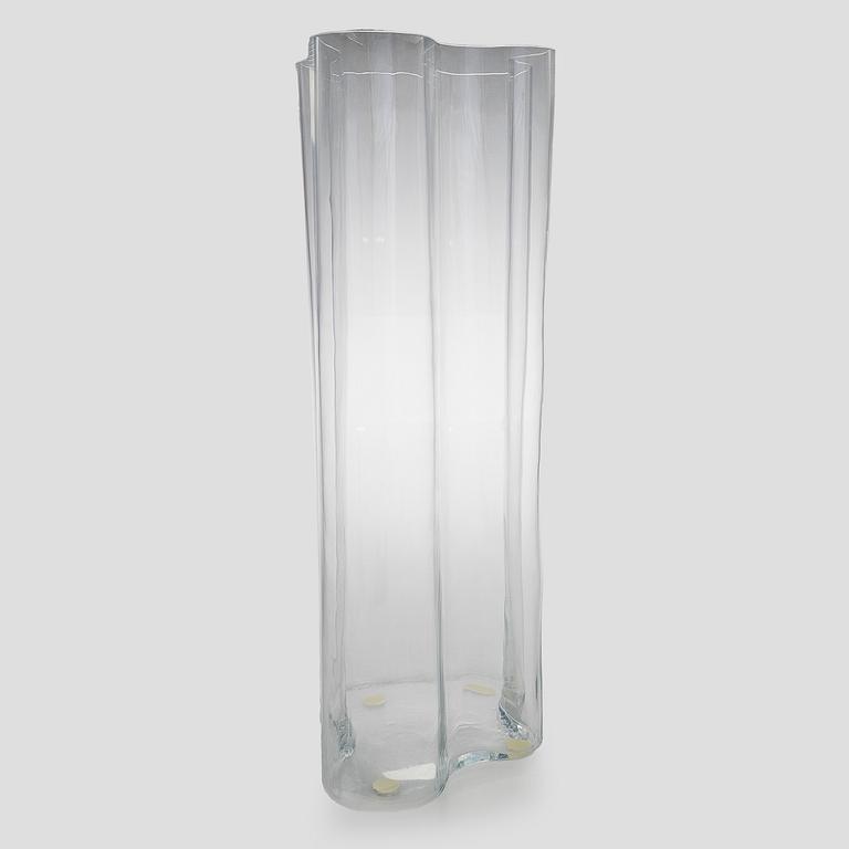 Alvar Aalto, maljakko, malli 0551, signeeramaton. Iittala 2000-luku.