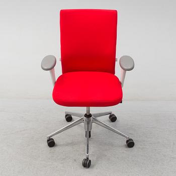 An 'Axess Plus Chair' by Antonio Citterio for Vitra.
