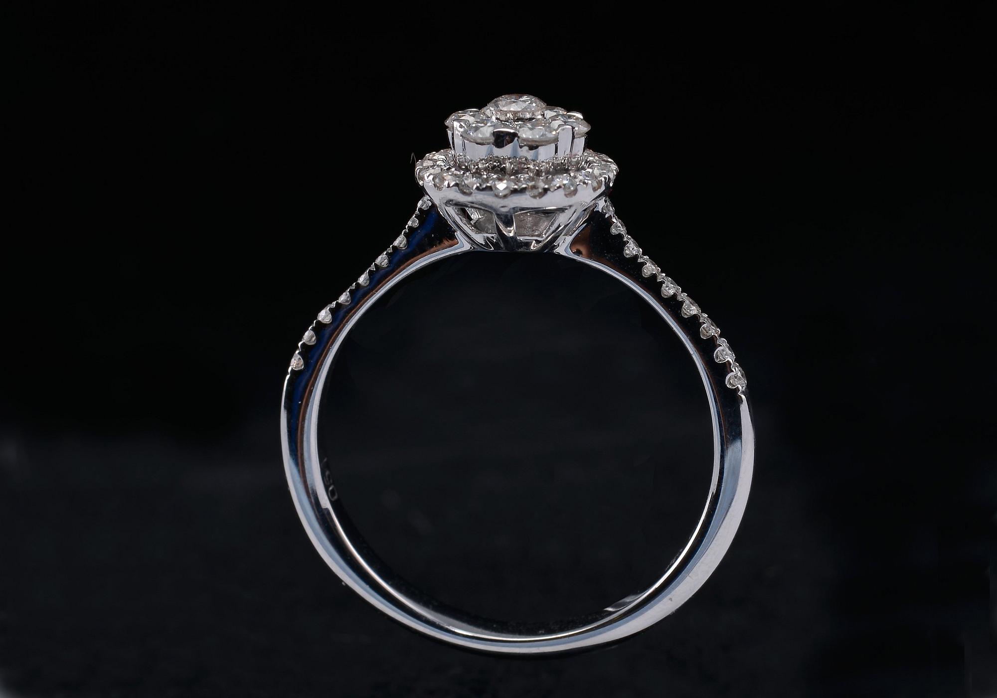 SORMUS, briljanttihiottuja timantteja n. 0.50 ct. 18K valkokultaa. Paino 3,3 g.