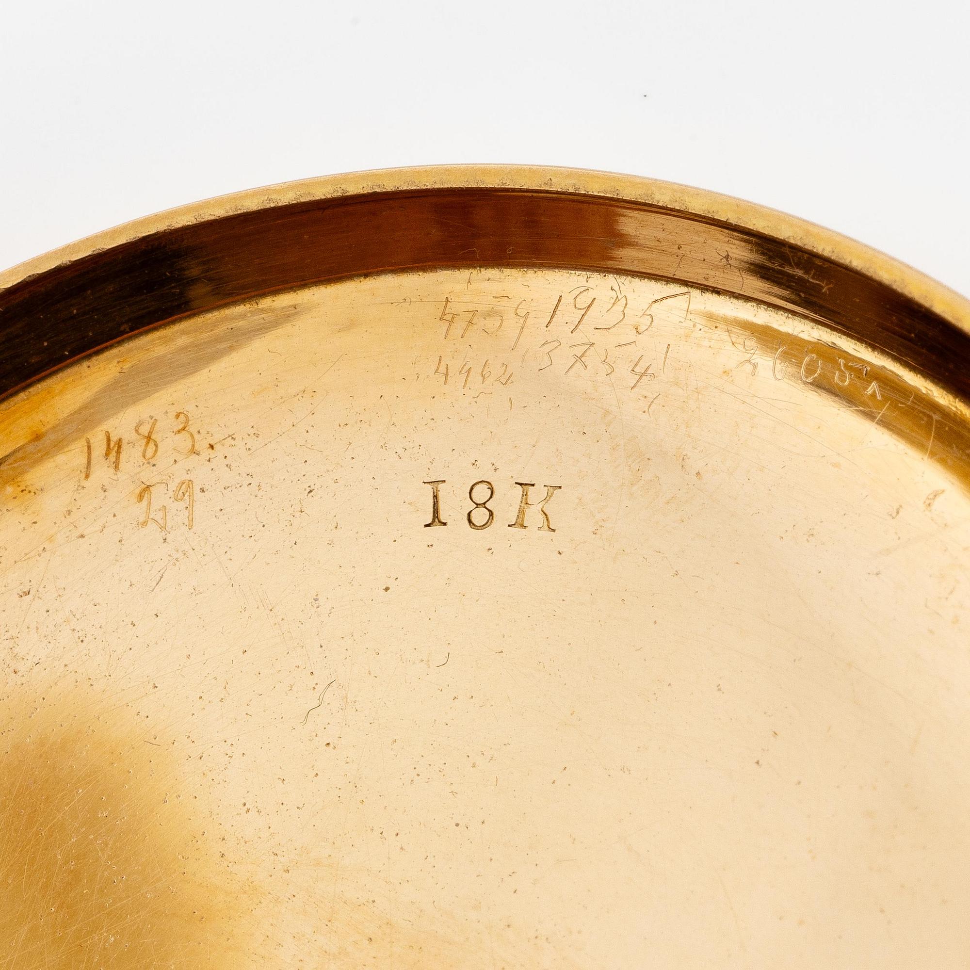 A possibly swiss 18k gold striking pocket watch, early 19th century.