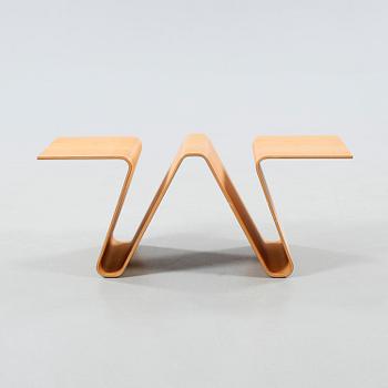 TIDNINGSSTÄLL, "Papermaster", Norway says för Swedese, formgivet 2002.