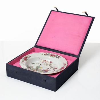 Fat, porslin, Kina, Qingdynastin, 1700-tal.