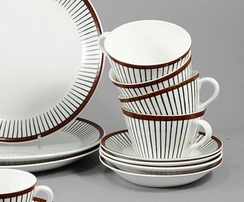 SERVISDELAR, 32 st, benporslin, "Spisa Ribb", Stig Lindberg, Gustavsberg, 1900-talets andra hälft.