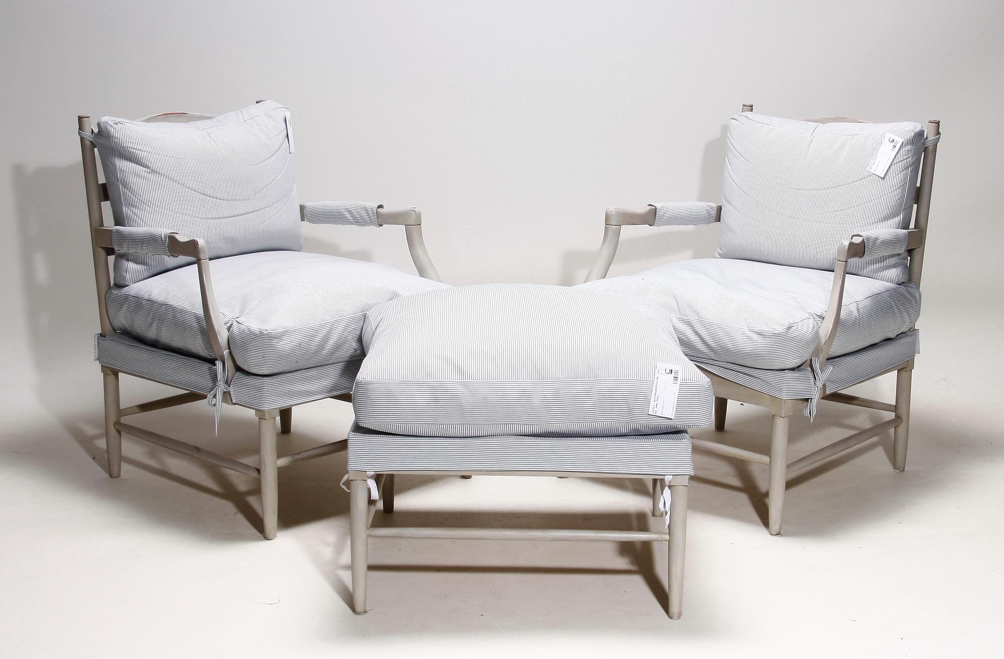 FÅTÖLJER, ett par, samt PALL, sk gripsholmsmodell, 1900-tal.