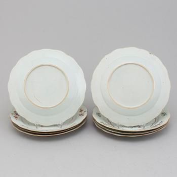 A set of eight famille rose export porcelain plates, Qing dynasty, Qianlong (1736-95).