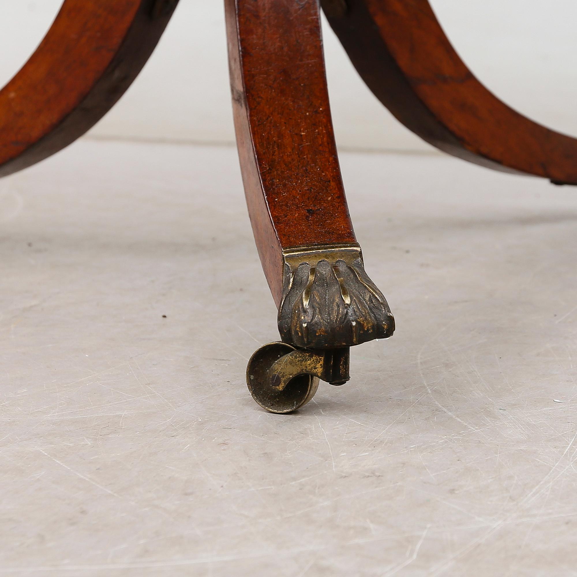 KLAFFBORD, England, 1800-talets andra hälft.