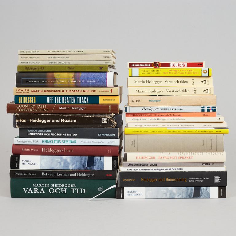 Lars Noréns samling litteratur om Martin Heidegger, 31 volymer.