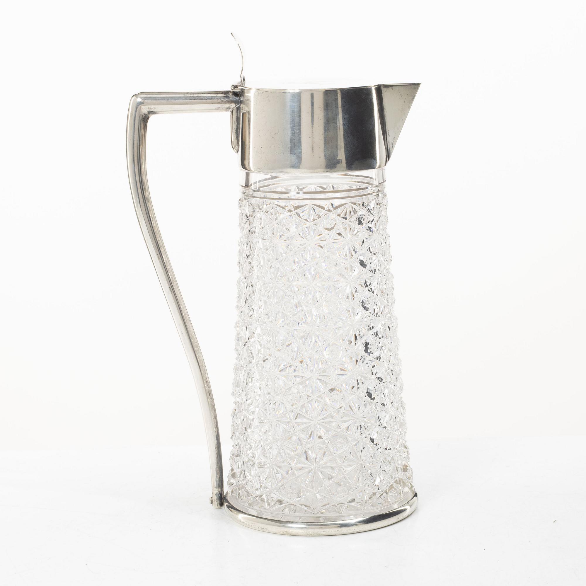 Vinkanna, glas och silver, CG Hallberg, Stockholm, 1901.