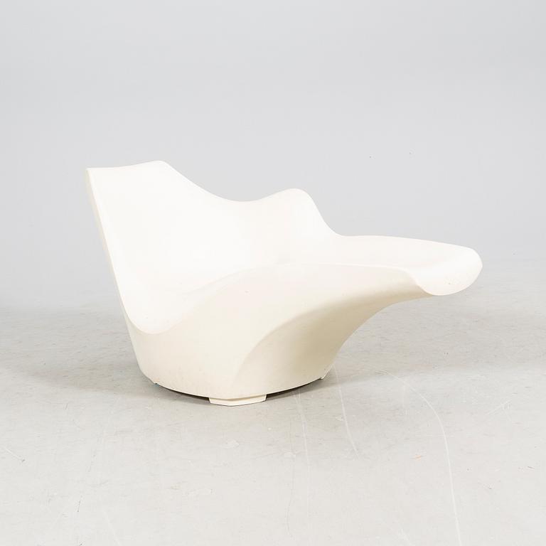 Tokujin Yoshioka, Liggfåtölj,  "Tokyo Pop Dormeuse Chair" för Driade sent 1900-tal.