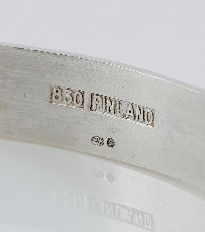 ARMBAND OCH RING, silver och rosenkvarts, Finland.