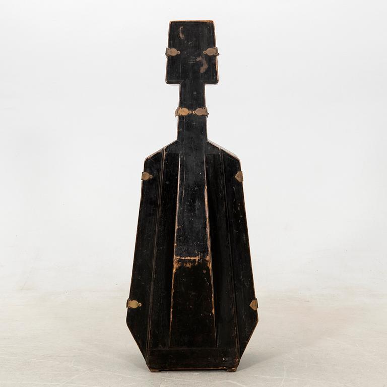 Cello case around 1900.